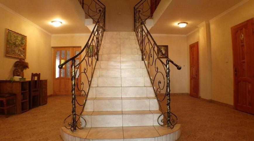 Wood House Hotel Pilipets Bagian luar foto