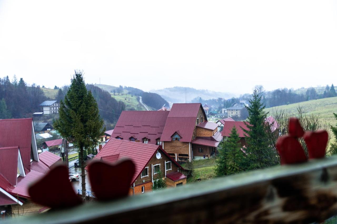 Wood House Hotel Pilipets Bagian luar foto