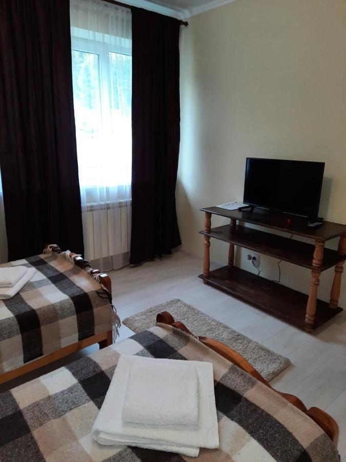 Wood House Hotel Pilipets Bagian luar foto